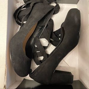 TORRID Black Round Toe Lace up ankle heels 10.5W